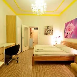 Aparthotel Ajo - Messe Flat - Self-check-in Vienna