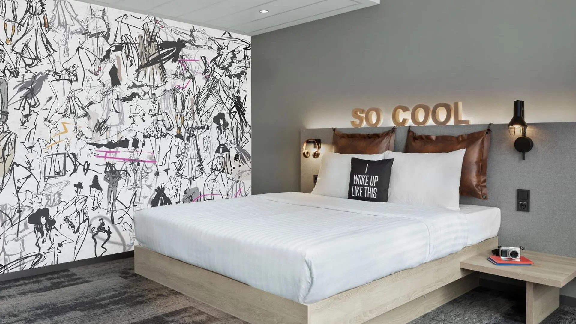 Moxy Duesseldorf City Hotel